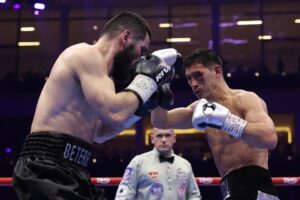 Read more about the article Artur Beterbiev handed blow as Dmitry Bivol ‘closes in on agreement’ with Canelo Alvarez’s rival