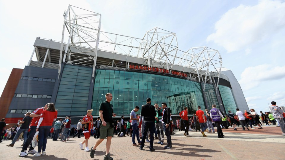 You are currently viewing Man United director admits ‘risky’ new stadium could derail their future