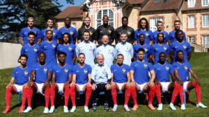 Read more about the article Stacked France team photo goes viral as Arsenal fans think they’ve spotted one thing about William Saliba and Kylian Mbappe