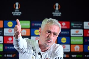 Read more about the article ‘Don’t even think about it’ – Jose Mourinho told to avoid job at ‘sleeping’ European giant