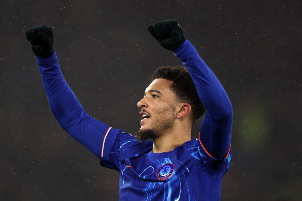 You are currently viewing Do Chelsea have to buy Jadon Sancho? Blues linked with shock transfer U-turn with Manchester United return possible