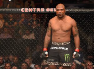 Read more about the article ‘He was sparring next to me’ – NFL legend discusses Rampage Jackson’s preparations for boxing match against fellow UFC icon