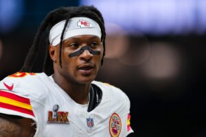 Read more about the article DeAndre Hopkins predicted future as photo goes viral amid huge $282m Baltimore Ravens link-up