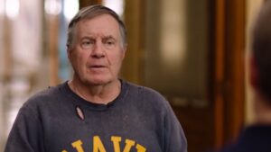 Read more about the article ‘Squirming’ Dave Portnoy can barely watch as Bill Belichick’s girlfriend gatecrashes painfully awkward interview