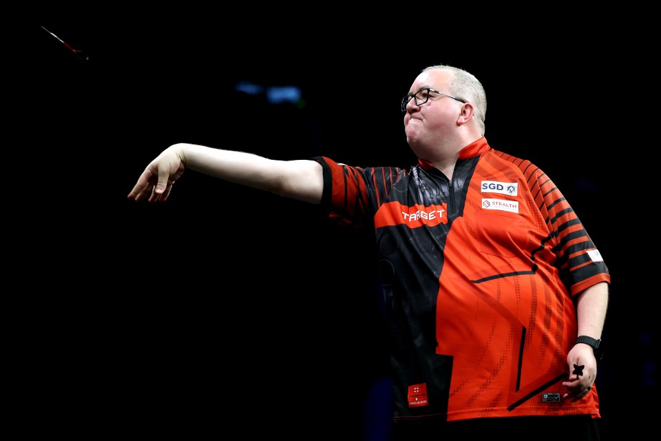 You are currently viewing Stephen Bunting reveals if he will swap walk-on for ‘You’ll Never Walk Alone’ at Premier League