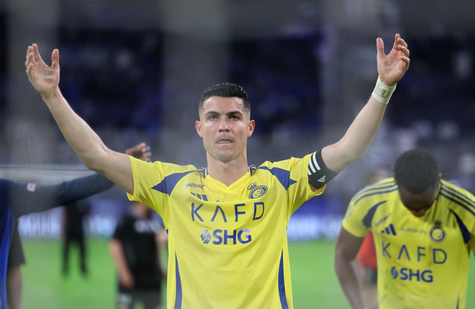 You are currently viewing Cristiano Ronaldo could still play when he’s 42 as superstar closes in on €200m-a-year deal