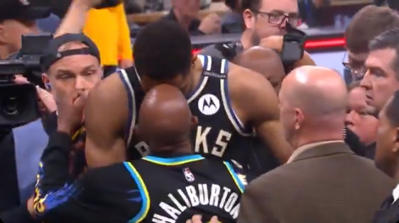 You are currently viewing Tyrese Haliburton’s dad issues remorseful apology after ‘disrespecting’ Giannis in fiery exchange