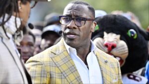 Read more about the article Visibly upset Shannon Sharpe fought back tears after ‘losing personal relationships’ due to Skip Bayless drama