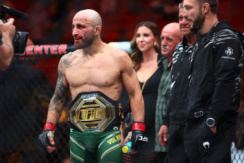 You are currently viewing ‘An incredible feeling’ – Alexander Volkanovski explains why second title run betters Max Holloway win after UFC 314