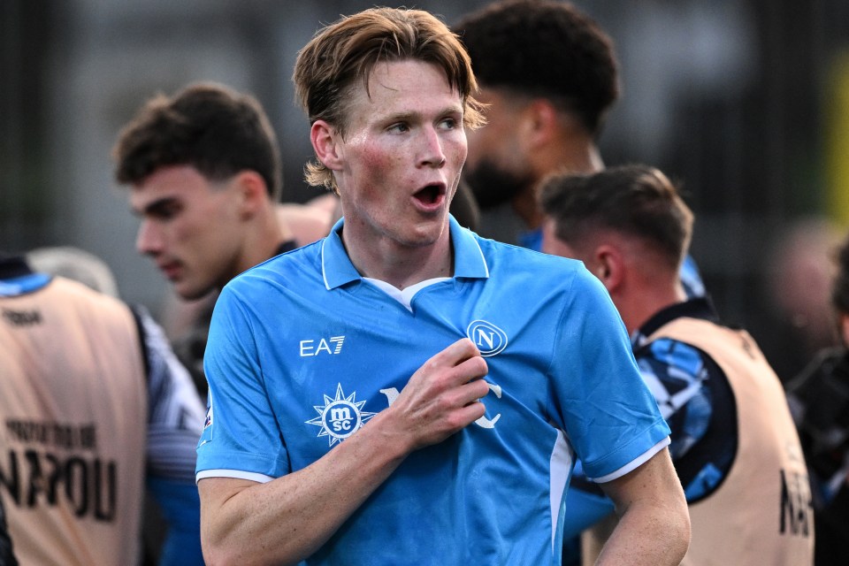 You are currently viewing Scott McTominay matches impressive Man United record as he fires Napoli towards Serie A title