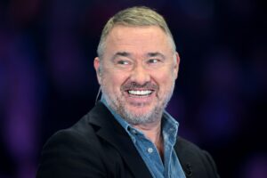 Read more about the article Stephen Hendry forced into U-turn about World Snooker Championship contender