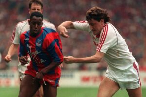 Read more about the article ‘Oh my’ – Ian Wright became Arsenal icon after recovering from broken leg and giving Man United bloody nose at Wembley