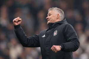 Read more about the article Ole Gunnar Solskjaer responds to Jose Mourinho’s ‘bad father’ accusation ahead of potential title decider