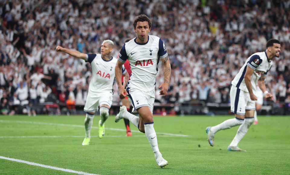 You are currently viewing Tottenham finally end 17-year trophy drought with stunning Europa League final win over Man United