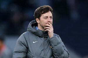 Read more about the article Ryan Mason makes EFL club wait as Tottenham coach considered for first job