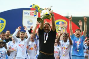 Read more about the article Leeds United Championship parade LIVE: Date, UK start time and how to follow as Whites celebrate promotion to Premier League