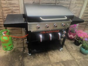 Read more about the article Blackstone Griddle BBQ with Air Fryer Review: Cook up a feast with this dual-purpose grill
