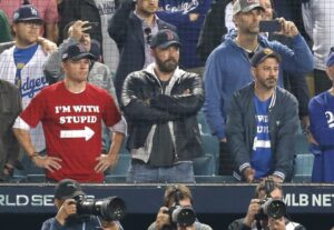 Read more about the article Ben Affleck breaks silence on 11-year Yankees rumor in chat with Jason and Travis Kelce