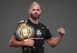 Read more about the article Former champion rejected UFC 317 return to finish exams for university degree: ‘Everything is postponed’