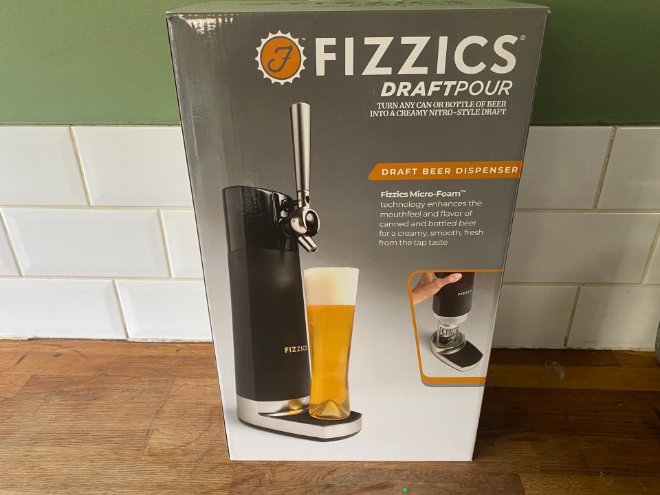 You are currently viewing Fizzics DraftPour Beer Dispenser review: Pull your own pints at home