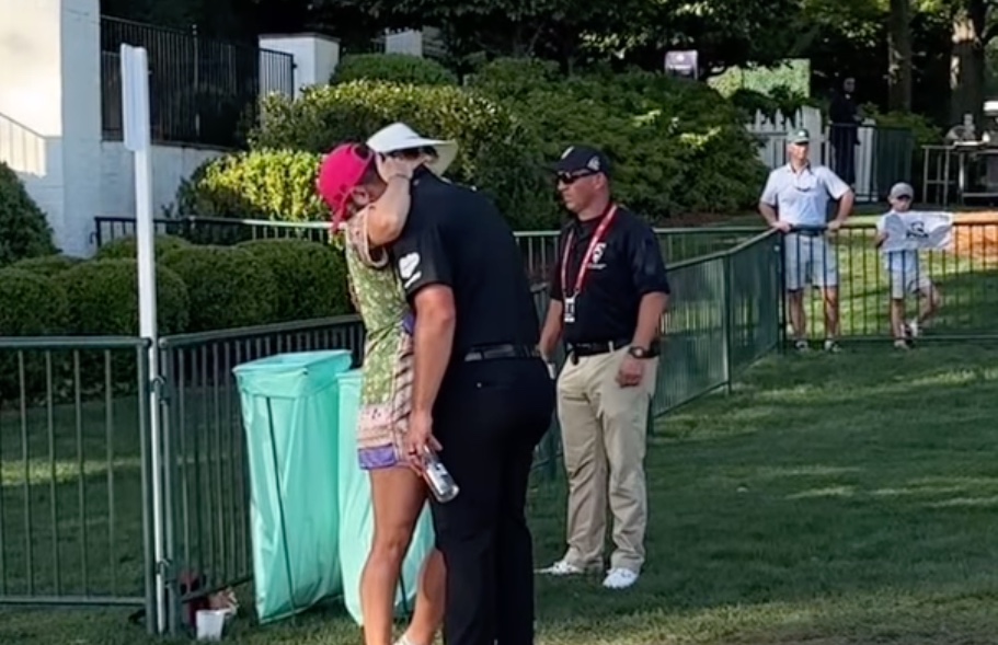 You are currently viewing Distraught Jon Rahm consoled by wife after being labeled ‘roadkill’ in PGA Championship collapse
