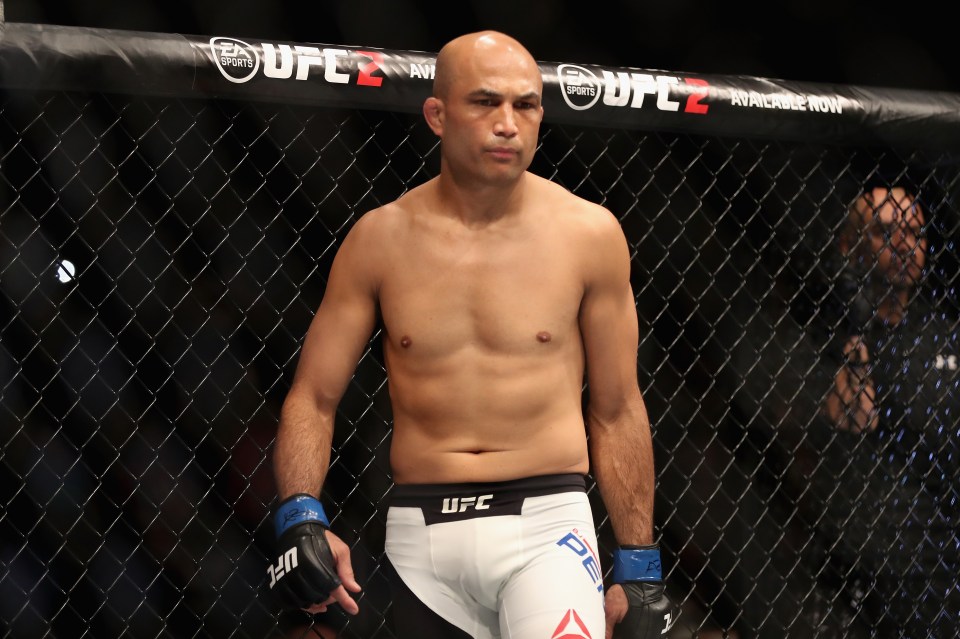 You are currently viewing ‘You were dead’ – Joe Rogan names UFC legend who could beat any lightweight, including Khabib Nurmagomedov