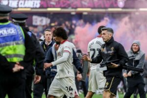 Read more about the article Bristol City vs Sheffield United LIVE commentary: Premier League hopefuls kick-off Championship playoffs