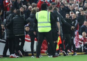 Read more about the article ‘It’s just not OK’ – Mikel Arteta had to be held back from Liverpool manager to prevent touchline fight