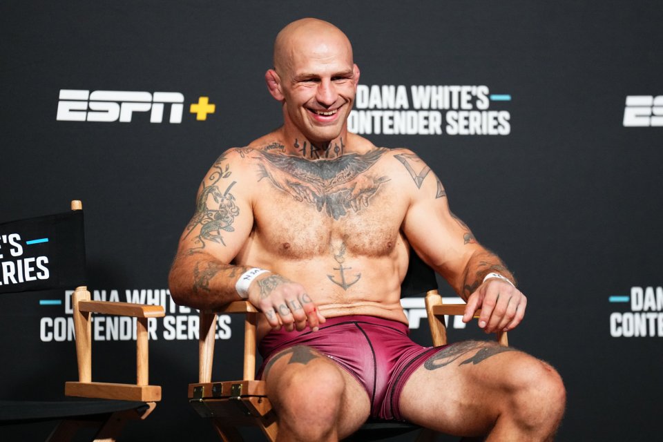 You are currently viewing UFC star to make instant history on debut as major partnership is announced
