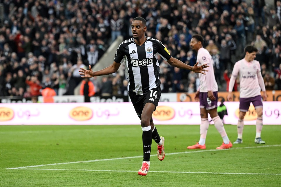 You are currently viewing Newcastle told there’s one thing they must do in order to keep Alexander Isak at club