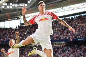 Read more about the article Benjamin Sesko idolised Zlatan Ibrahimovic and has been told he is ‘better’ than Erling Haaland as Arsenal open talks over £90m summer move