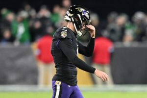 Read more about the article Furious Travis Kelce took action against Justin Tucker for breaking unwritten rule in Patrick Mahomes clash