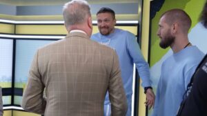 Read more about the article Oleksandr Usyk begs Frank Warren for expensive gift if he beats Daniel Dubois in rematch