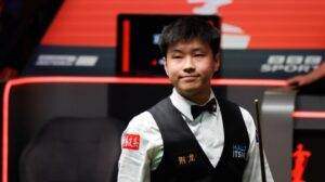 Read more about the article Snooker stars ‘up in arms’ as Zhao Xintong hit with fresh controversy