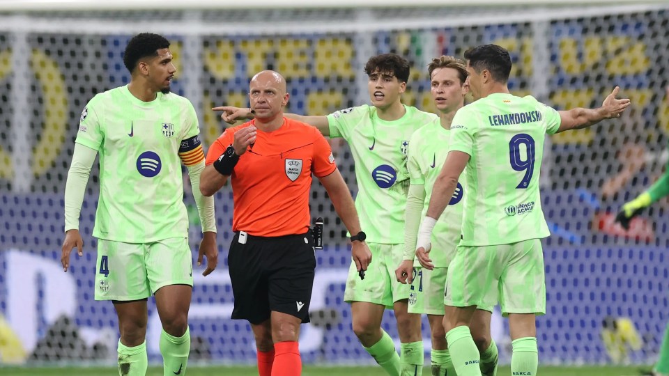 You are currently viewing ‘We all know’ – Barcelona call for UEFA investigation after shock referee claims