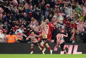 Read more about the article Fans invade pitch as Sunderland crush Frank Lampard’s Premier League dream with dramatic goal