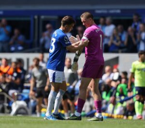 Read more about the article Everton star runs straight down tunnel after just 17 minutes in Goodison Park farewell