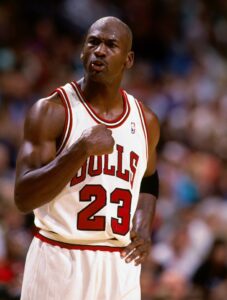 Read more about the article Joe Rogan predicts how Michael Jordan’s UFC career would go after Ochocinco’s outlandish hot take