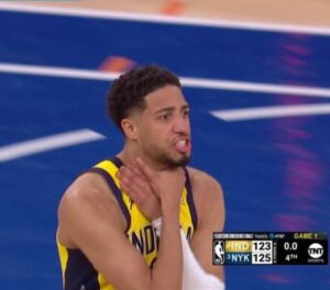 Read more about the article Tyrese Haliburton’s jubilant dad recreates choking Knicks gesture as Charles Barkley calls for punishment to be lifted
