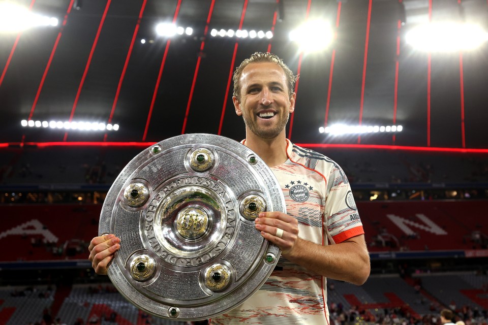 You are currently viewing Harry Kane creates more Bundesliga history as he adds another award to trophy cabinet