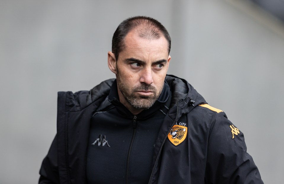 You are currently viewing Hull considering Ruben Selles’ future after narrowly avoiding relegation
