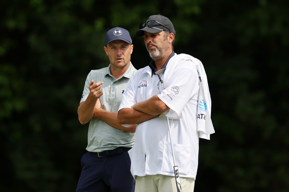 You are currently viewing ‘Patience of a school teacher’ – Jordan Spieth’s caddie praised after star gets ‘absolutely boned’