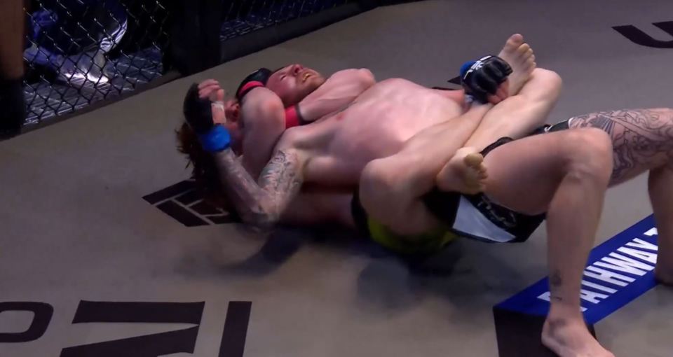 You are currently viewing Lewis McGrillen calls for Manchester main event after submitting Alan Philpott at PFL Belfast