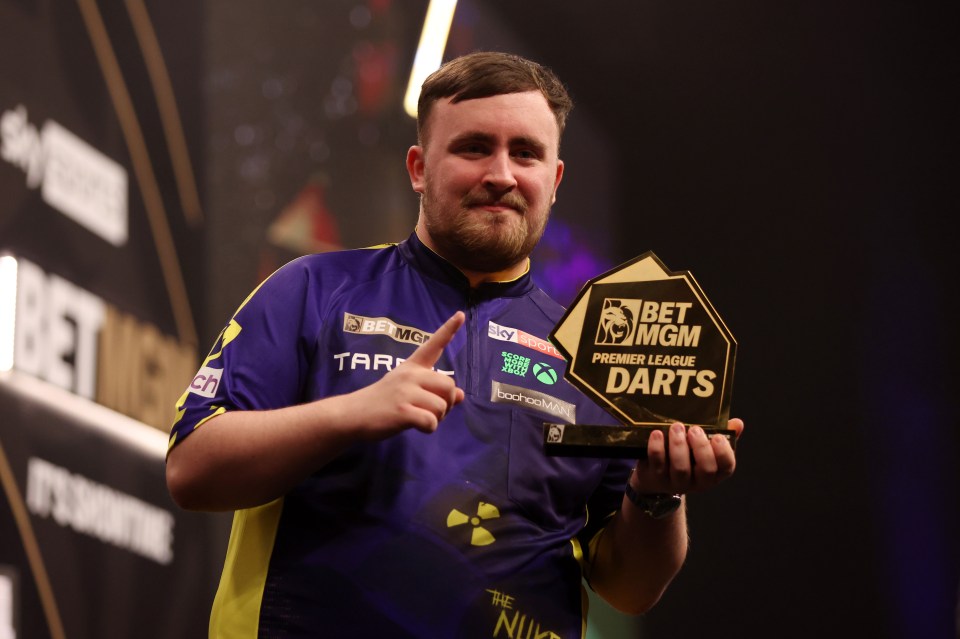 You are currently viewing ‘Still a child’ – Luke Littler’s bizarre request for referee left Wayne Mardle bemused