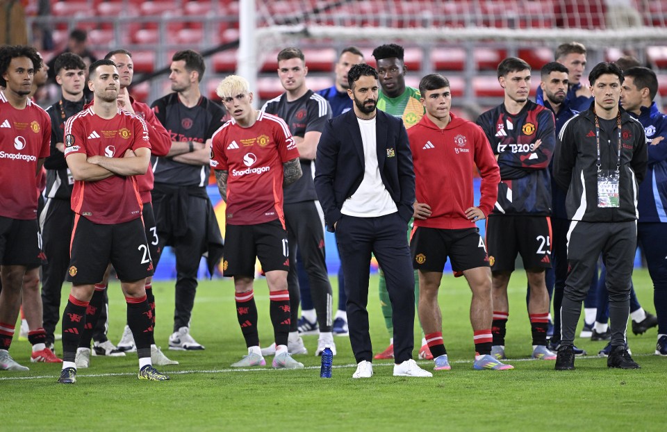 You are currently viewing ‘Pathetic’ – Man United were an embarrassment and Matheus Cunha will question transfer