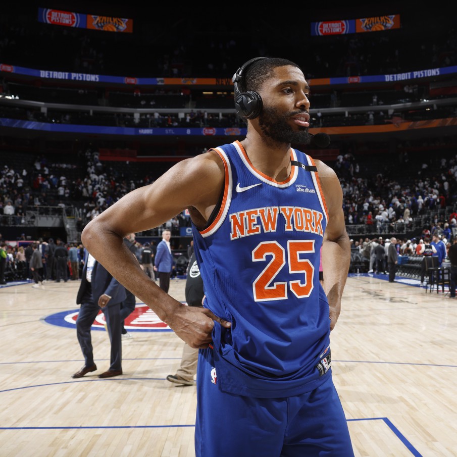 You are currently viewing New York Knicks star forced to apologise on live TV after x-rated celebrations spill over