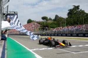 Read more about the article Emilia Romagna Grand Prix 2025 LIVE: Dates, UK time, location, weather and how to watch Hamilton’s first Ferrari home race