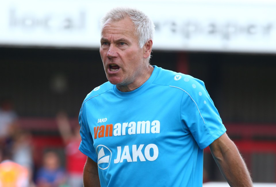 You are currently viewing Ex-England boss who made David Beckham captain becomes manager of seventh-tier minnows