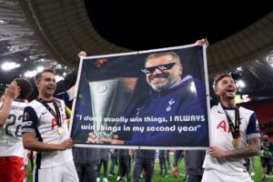 Read more about the article Chelsea legend John Terry has ruthless response after being called out by James Maddison
