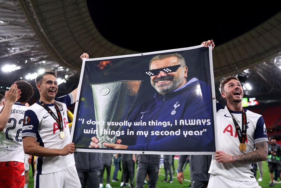 You are currently viewing Chelsea legend John Terry has ruthless response after being called out by James Maddison
